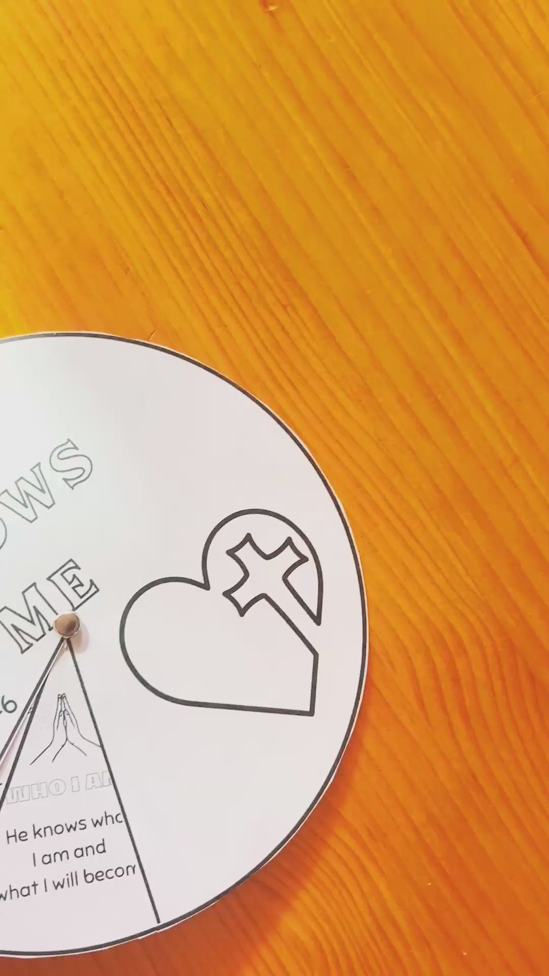 Video showing the assembled God Knows Me printable Bible craft for teaching children that God knows and loves them.